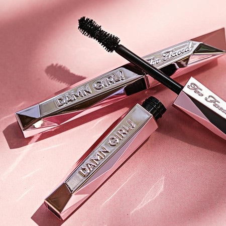 Pestañina Damn Girl 24 hr  Too Faced