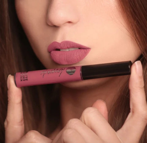 Labial Mate Pinch